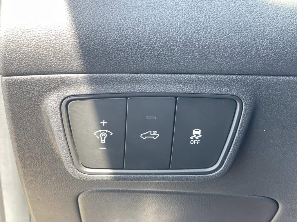 Certified 2024 Hyundai Santa Cruz SE AWD/4WD image 16