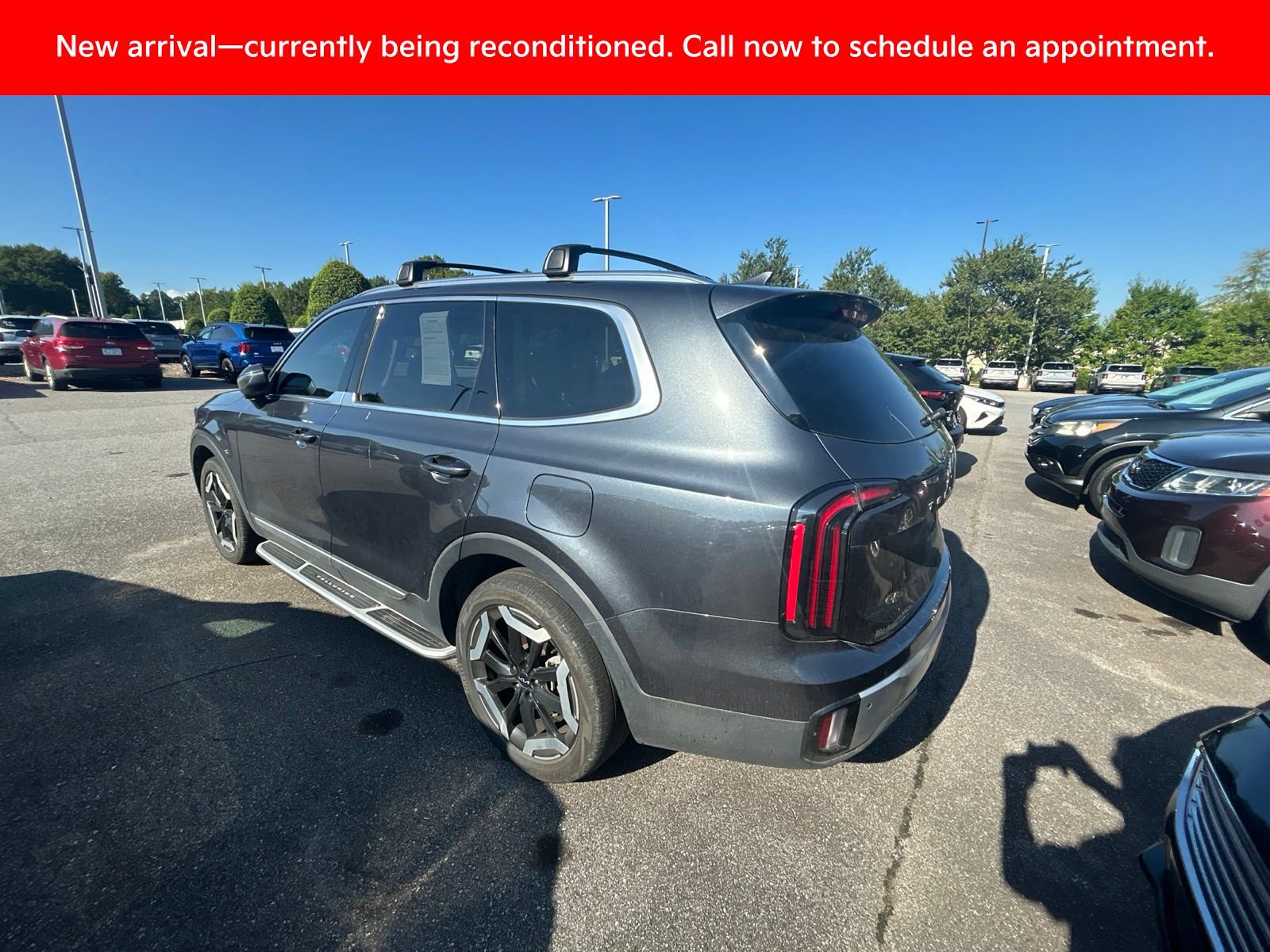 Certified 2024 Kia Telluride EX w/ EX Captain's Chair Package AWD/4WD image 9