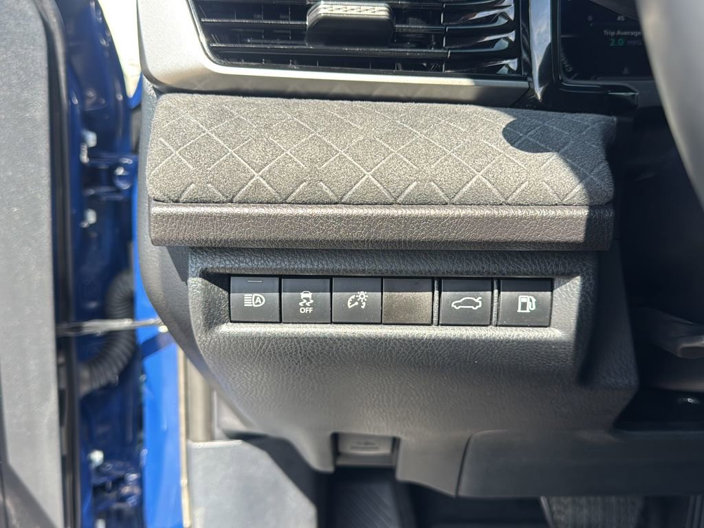 Used 2025 Toyota Camry XLE w/ Premium Package image 24