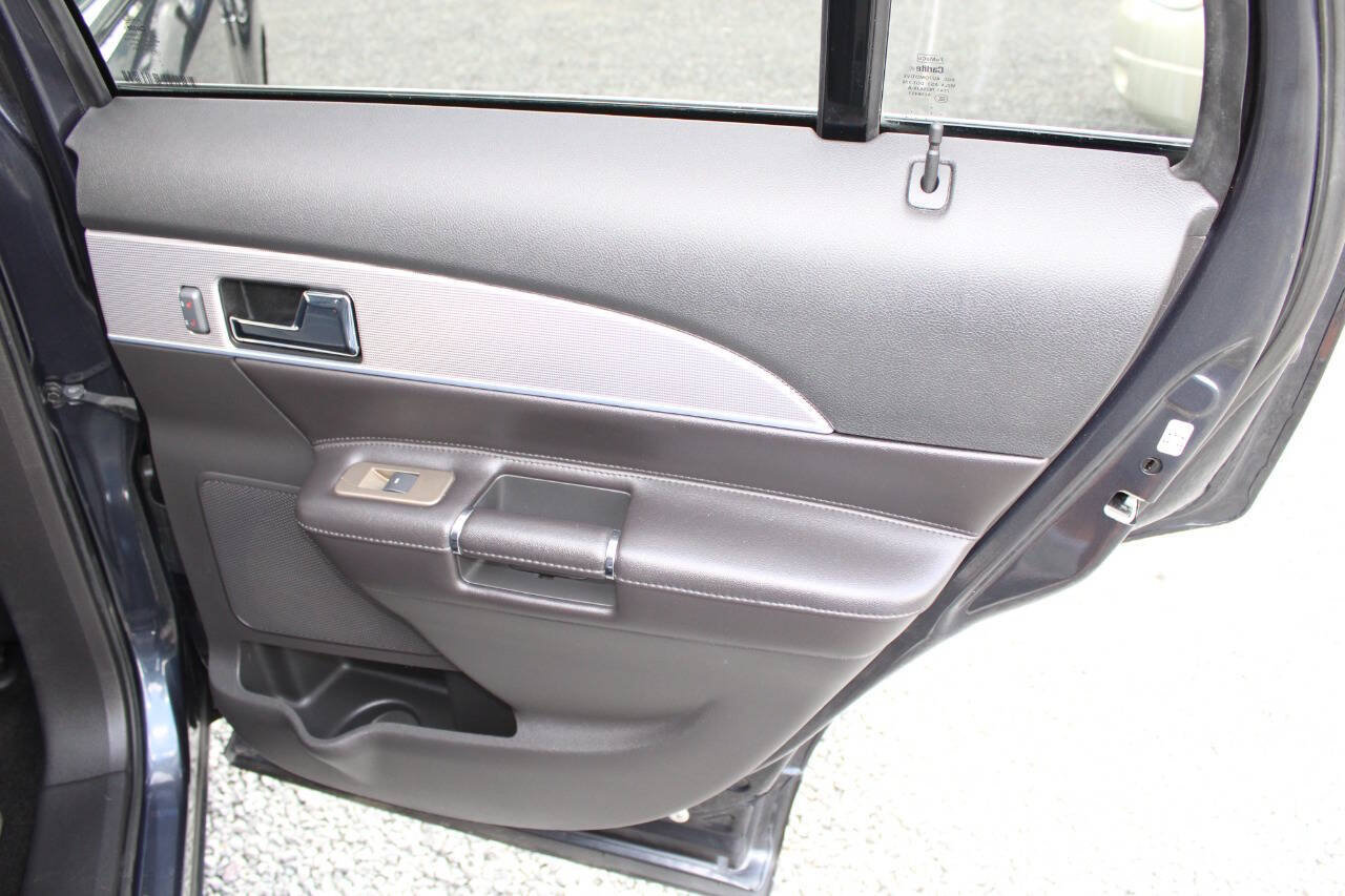 Used 2013 Lincoln MKX AWD image 22