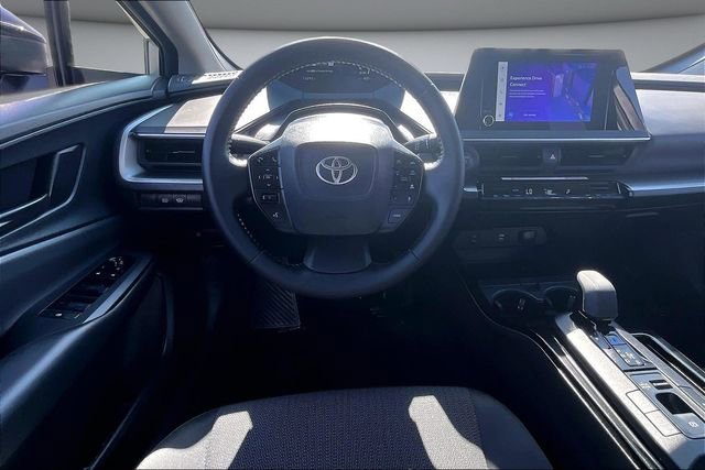 Used 2025 Toyota Prius LE image 8