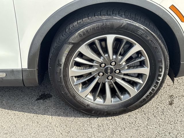 Certified 2022 Lincoln Nautilus AWD w/ Premium Package image 9