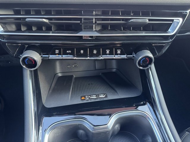 New 2026 Chevrolet Traverse LT w/ Driver Confidence Package image 28