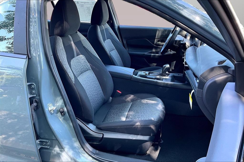 New 2026 Nissan Sentra SV FWD image 9