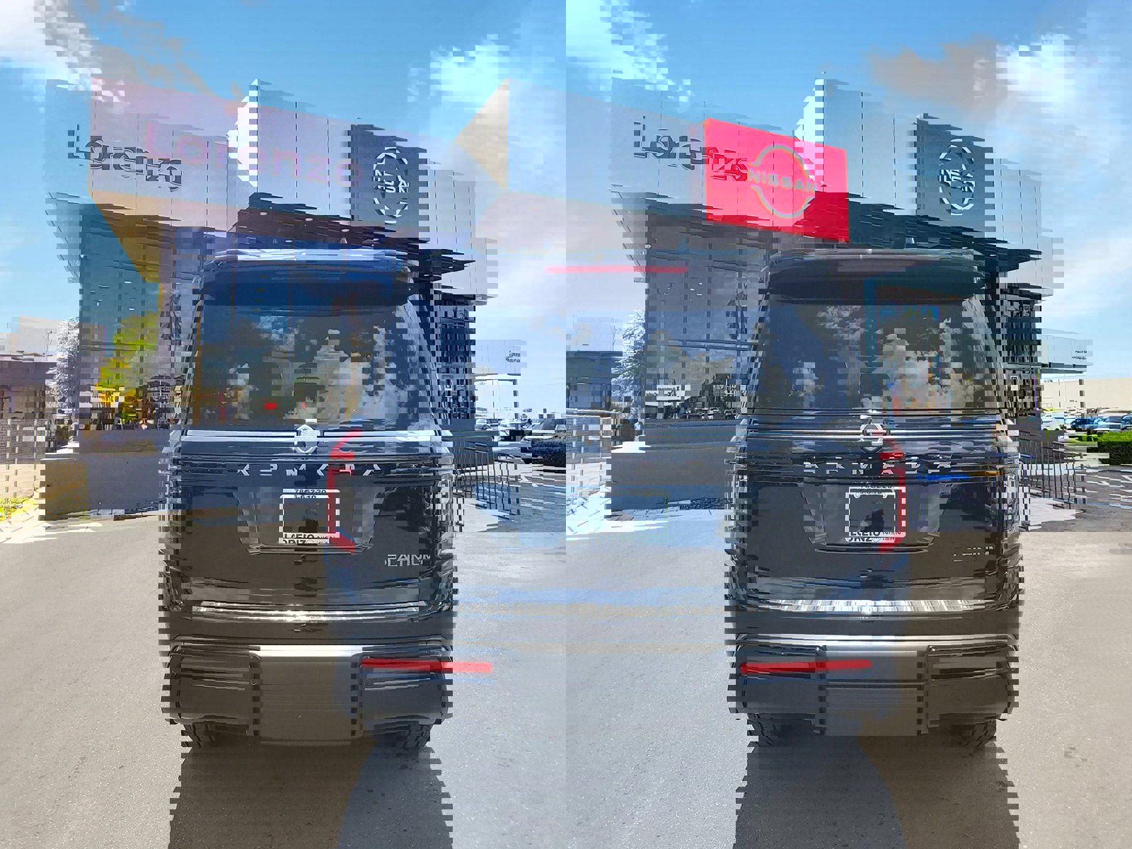 New 2025 Nissan Armada Platinum image 5