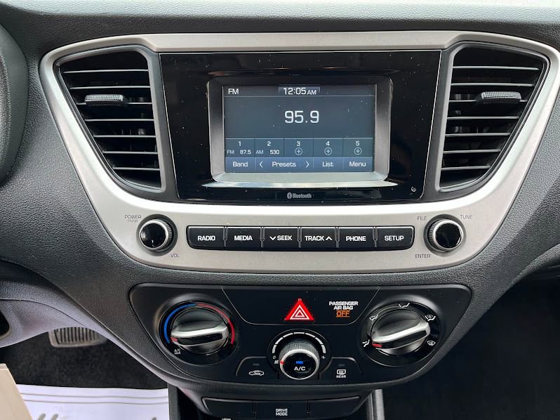 Used 2019 Hyundai Accent SE image 17