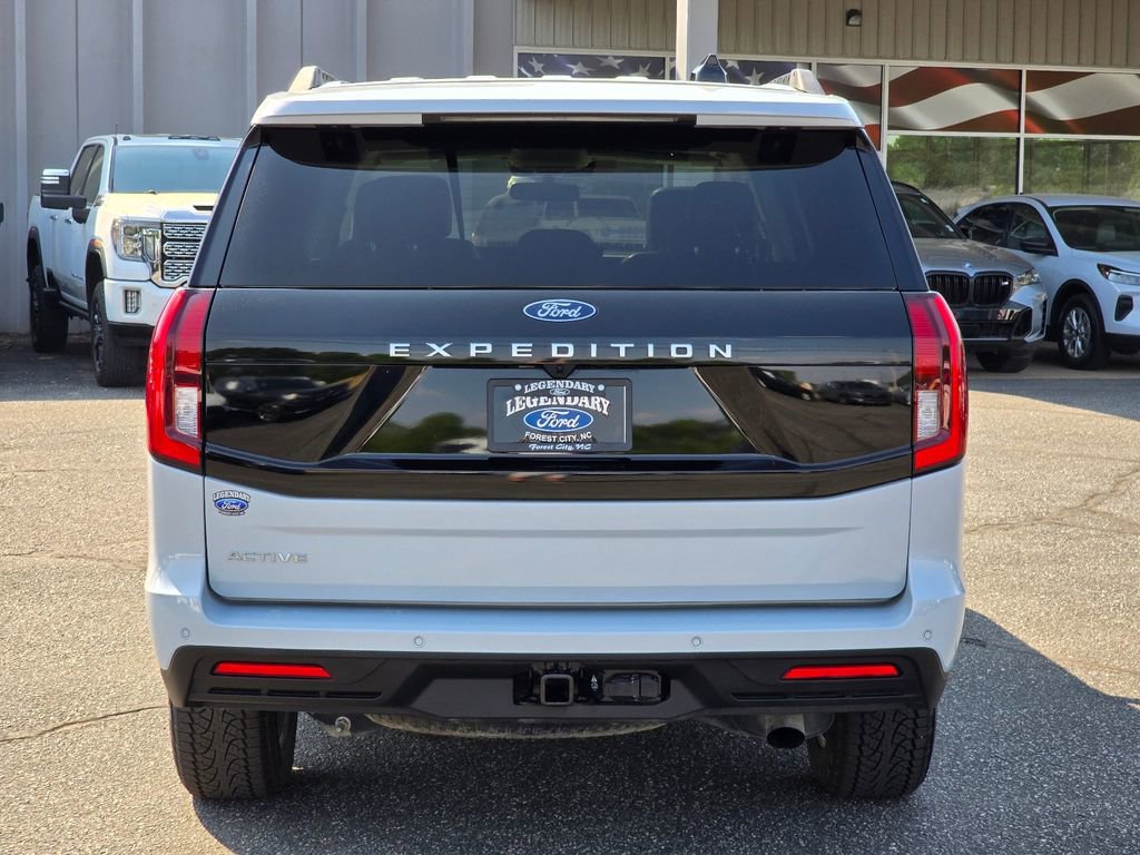Used 2025 Ford Expedition Active AWD/4WD image 24