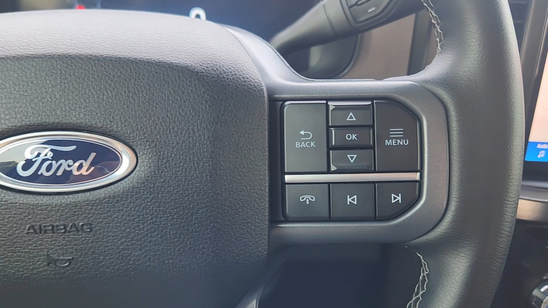 Certified 2025 Ford F250 Lariat AWD/4WD image 24
