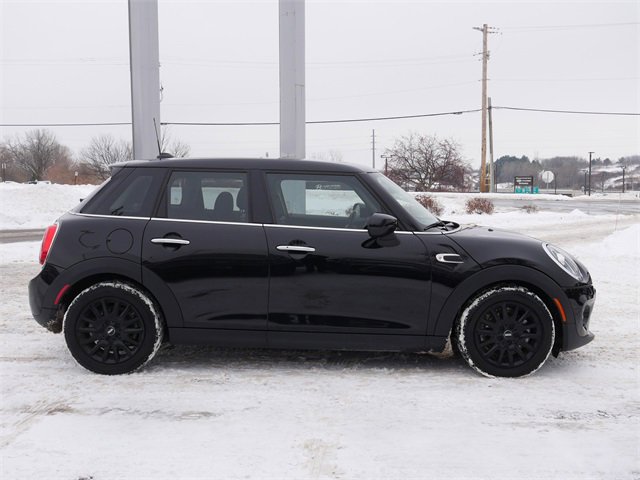 Used 2020 MINI Cooper 4-Door Hardtop w/ Premium Package image 8