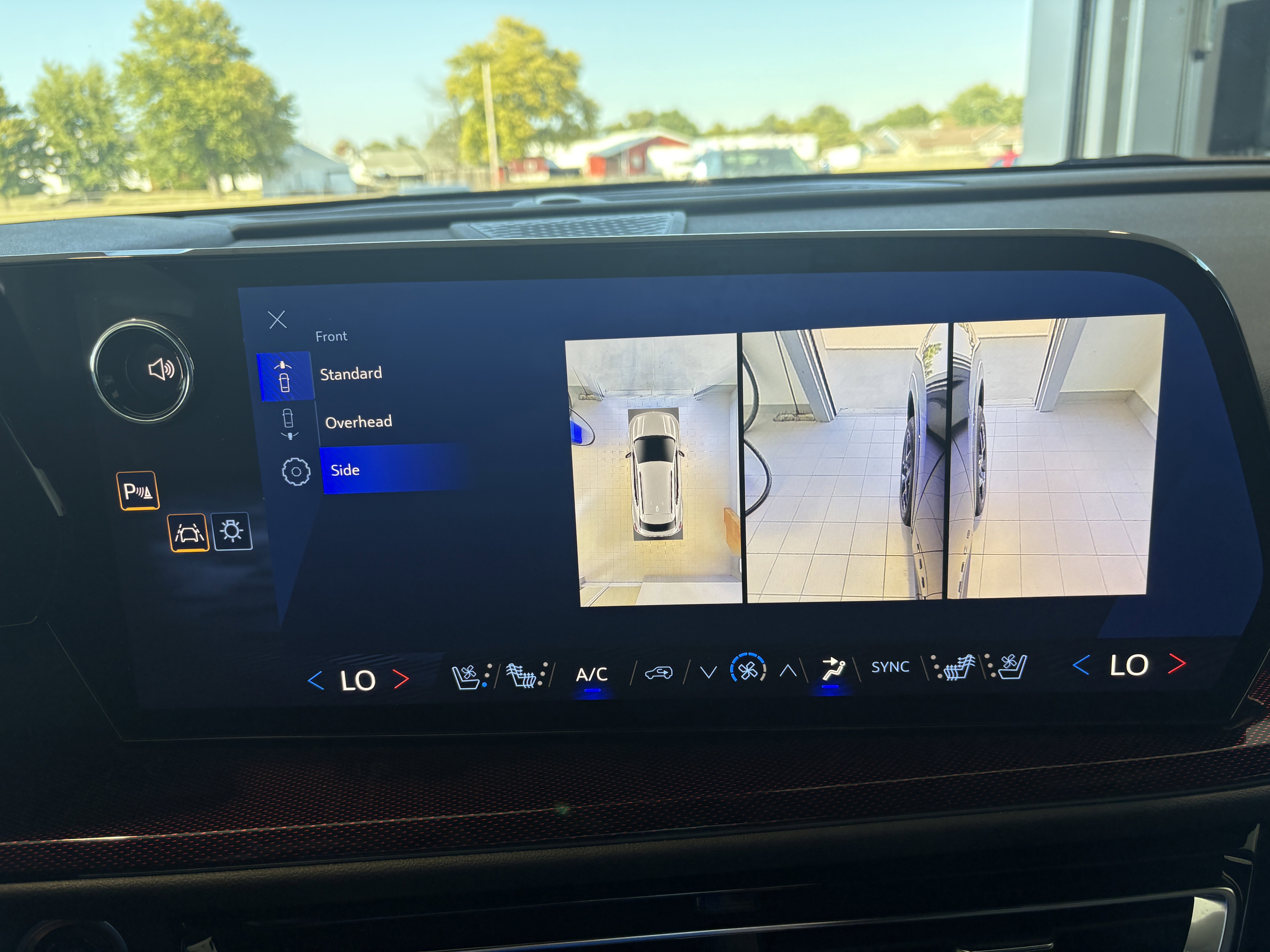 Used 2025 Chevrolet Traverse RS w/ LPO, Floor Liner Package image 34