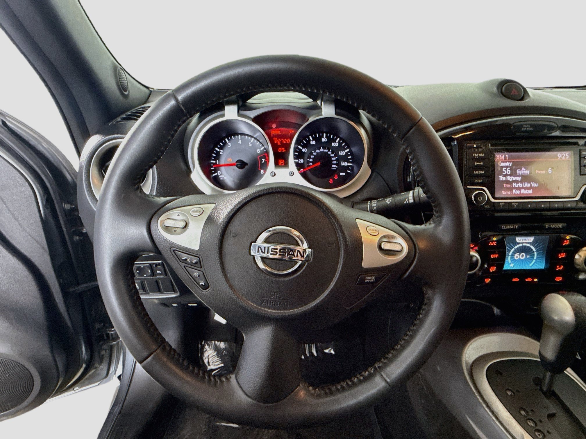Used 2017 Nissan Juke SV FWD image 13