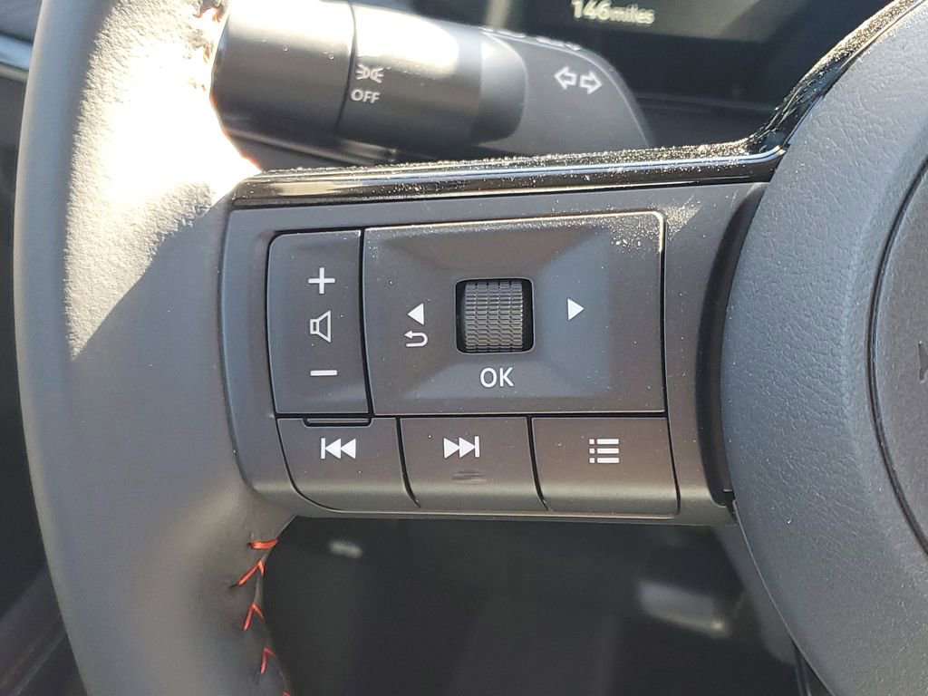 New 2025 Nissan Kicks SR image 13