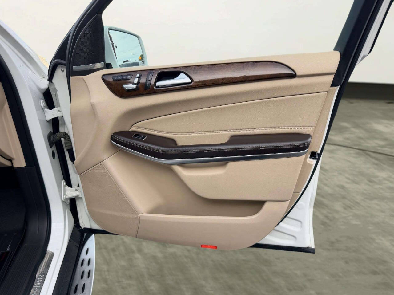 Used 2019 Mercedes-Benz GLS 550 4MATIC image 33