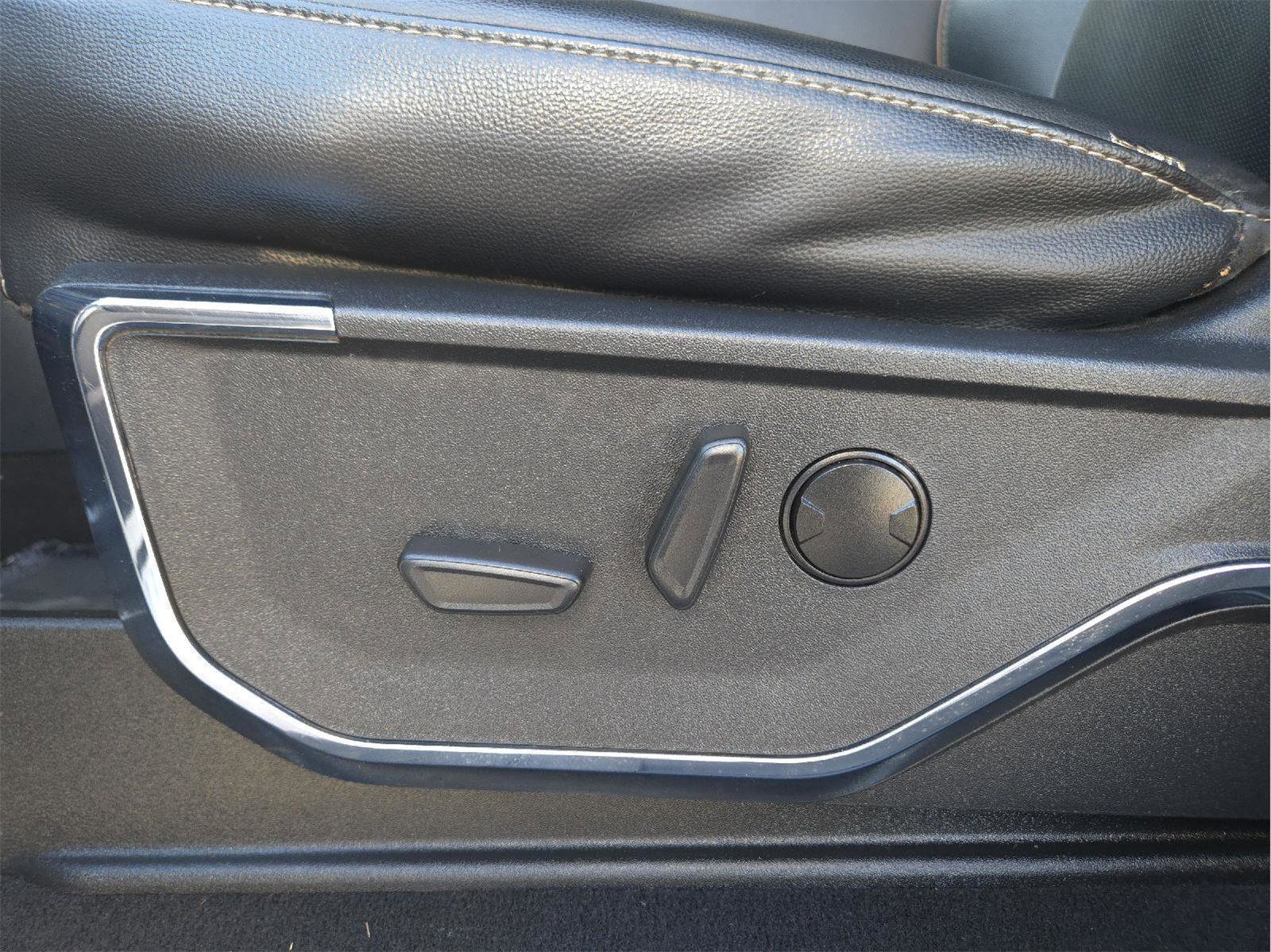 Used 2024 Ford F250 Lariat w/ Tremor Off-Road Package image 15