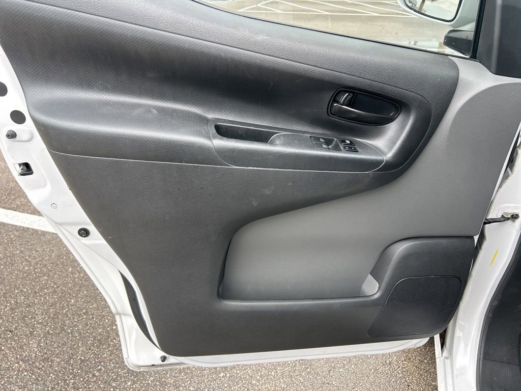 Used 2019 Nissan NV200 SV w/ Back Door Glass Package image 14