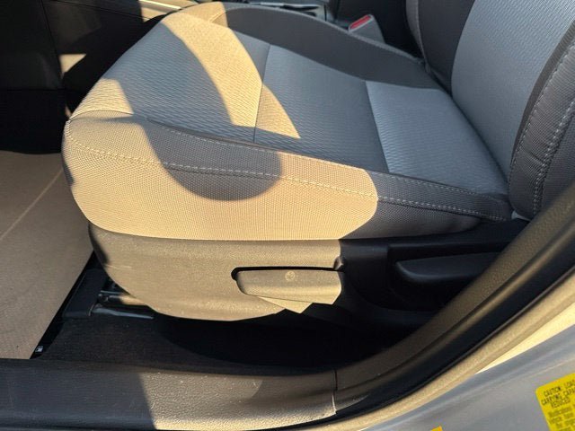 Used 2017 Toyota Corolla LE w/ Carpet Mat Package (TMS) FWD image 11