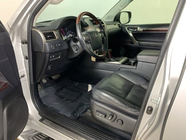 Used 2014 Lexus GX 460 w/ Premium Package AWD/4WD image 32