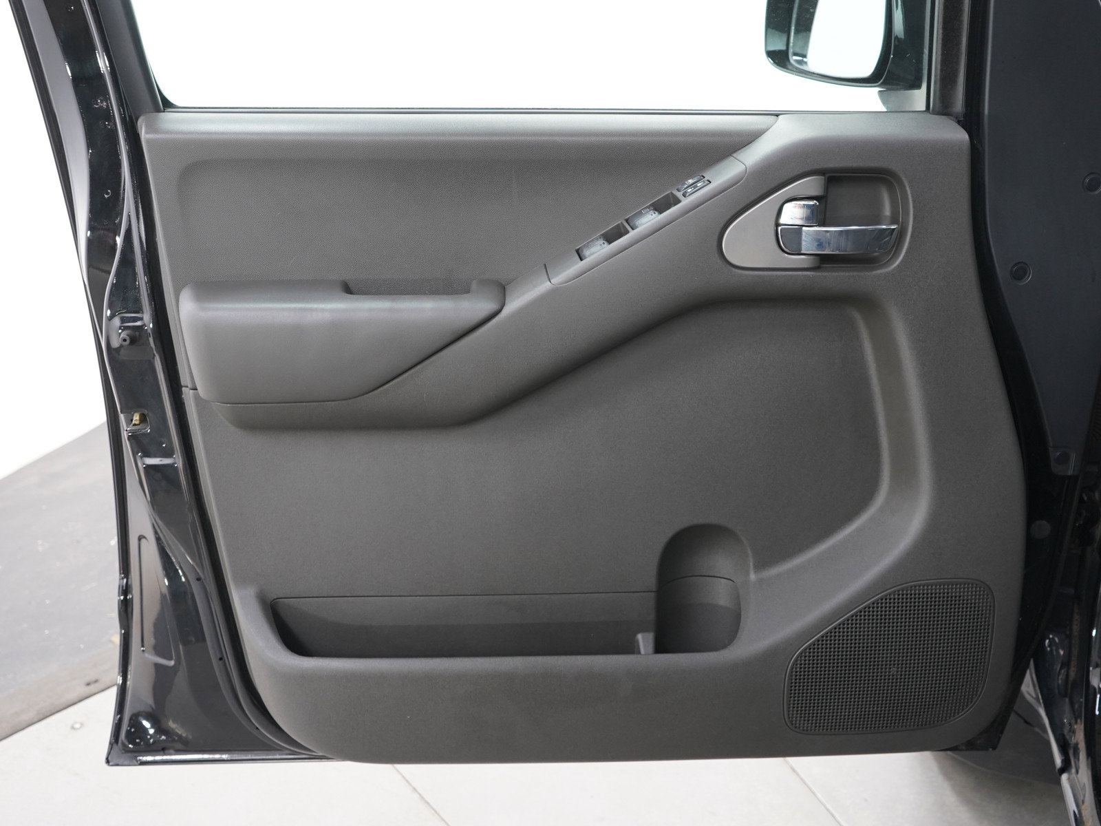 Used 2012 Nissan Frontier PRO-4X AWD/4WD image 21