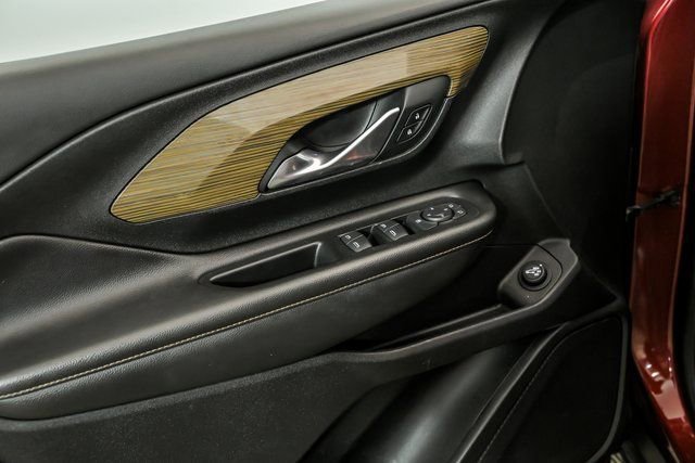 Used 2019 GMC Terrain SLE w/ Driver Convenience Package image 9