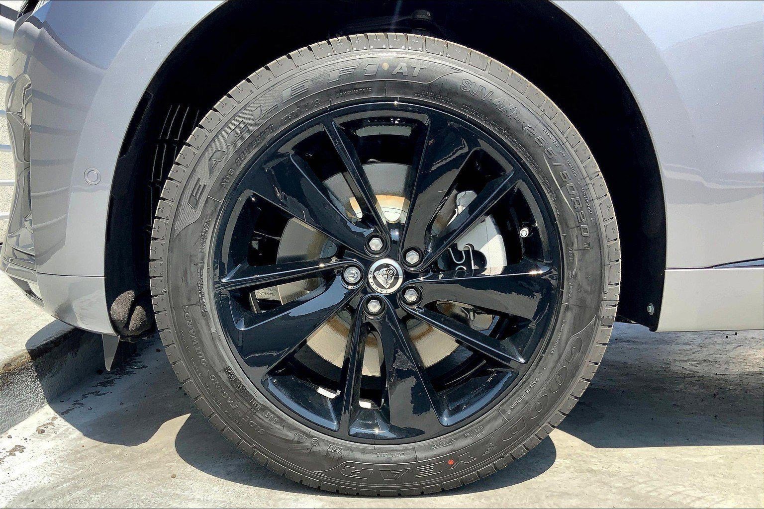 New 2026 Jaguar F-PACE R-Dynamic S AWD/4WD image 10