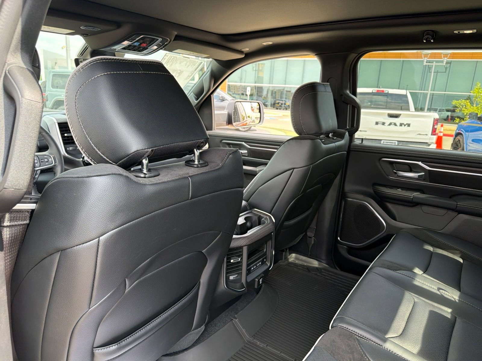 New 2027 RAM 1500 Laramie w/ Laramie Southwest Edition AWD/4WD image 17