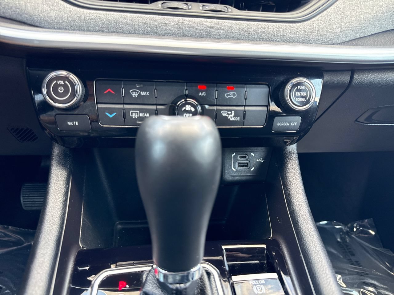Used 2024 Jeep Compass Latitude AWD/4WD image 20