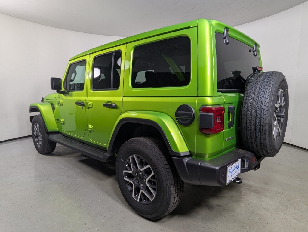 New 2026 Jeep Wrangler Unlimited Sahara AWD/4WD image 6
