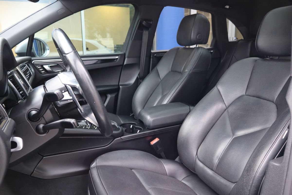 Used 2016 Porsche Macan S AWD/4WD image 30