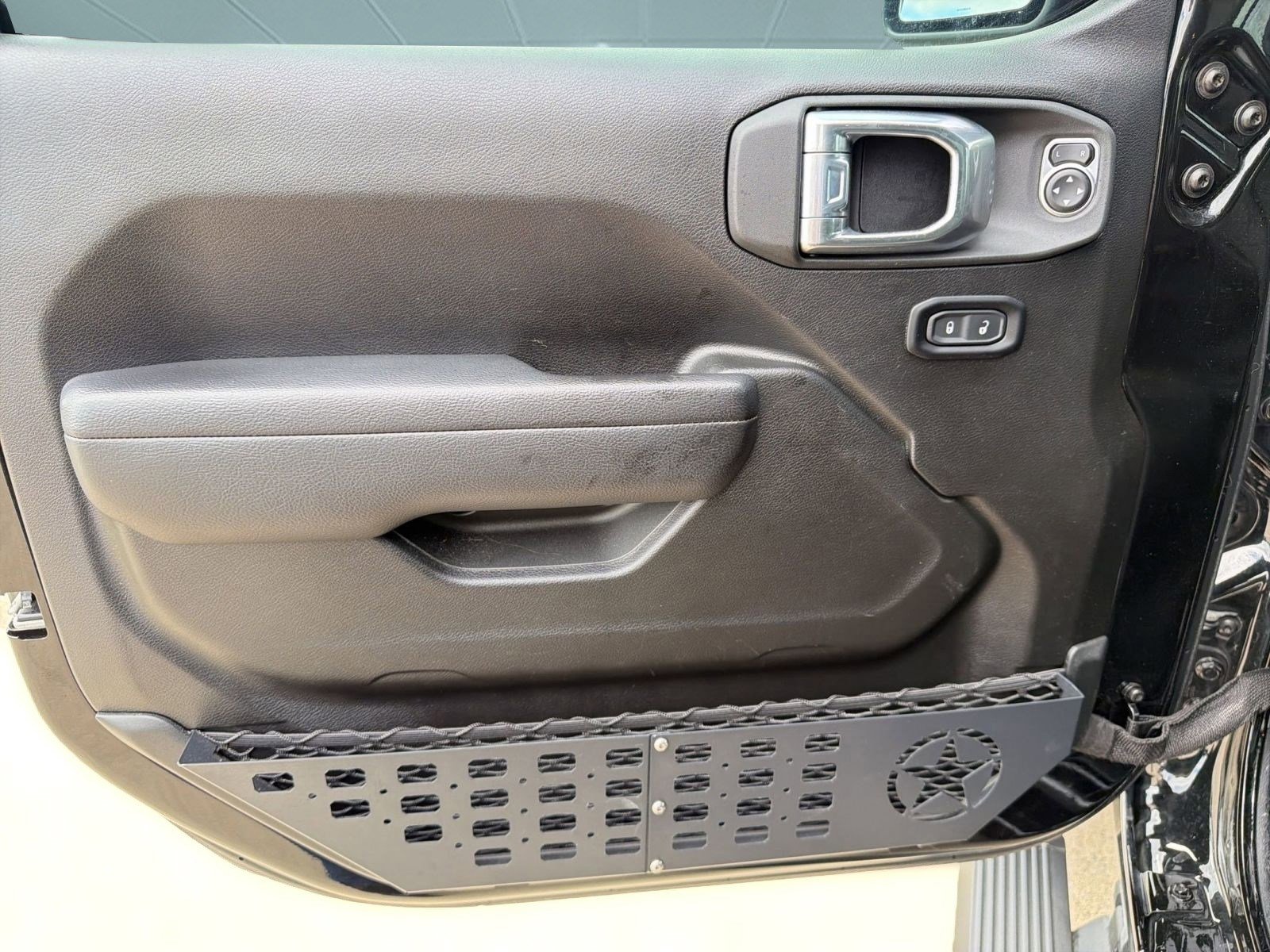 Used 2024 Jeep Wrangler Willys image 21