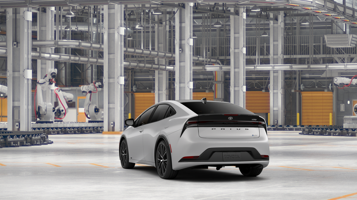 New 2027 Toyota Prius Limited AWD/4WD image 9