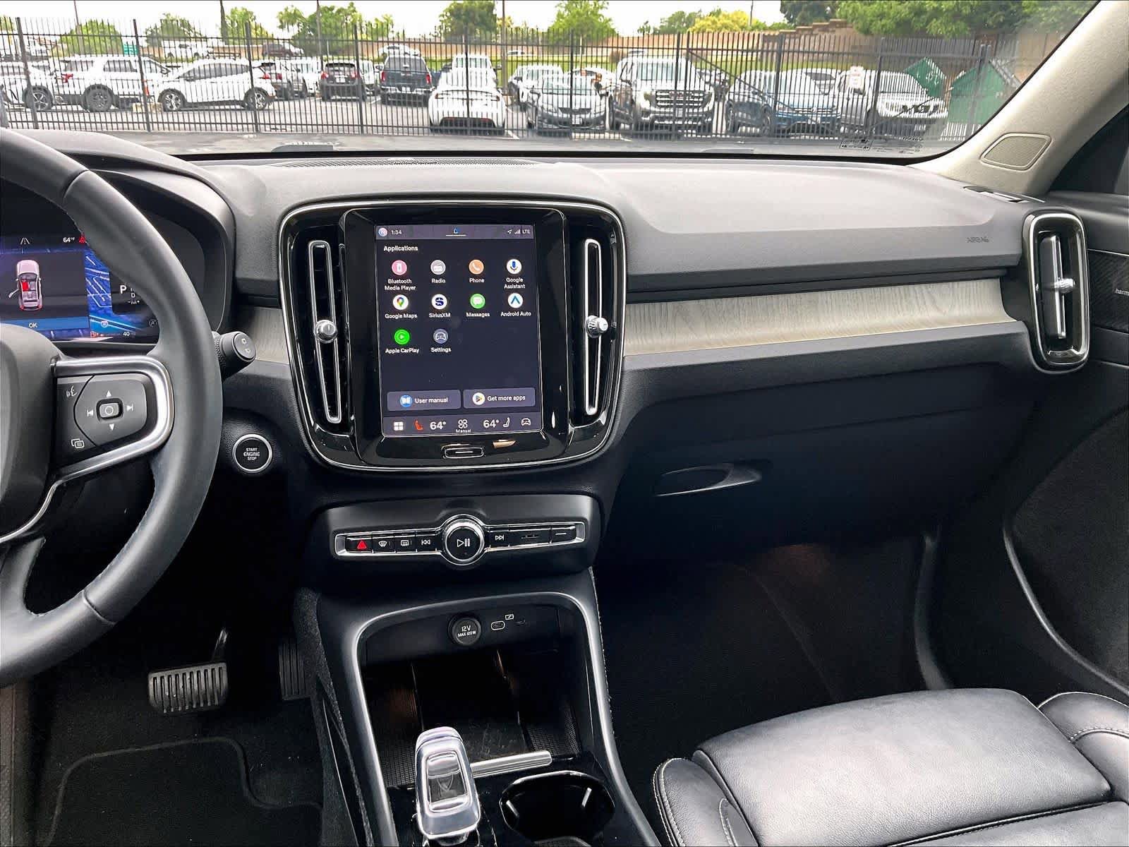 Used 2023 Volvo XC40 B5 Ultimate AWD/4WD image 9
