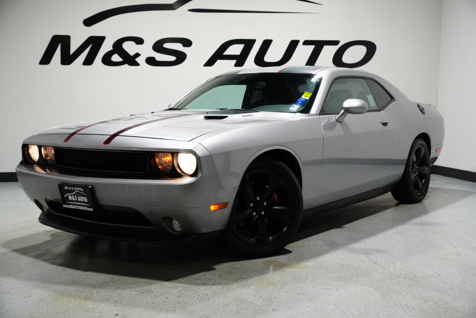 Used 2013 Dodge Challenger R/T Plus image 2