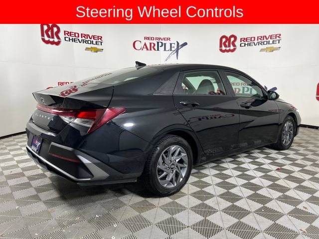 Used 2024 Hyundai Elantra SEL image 9