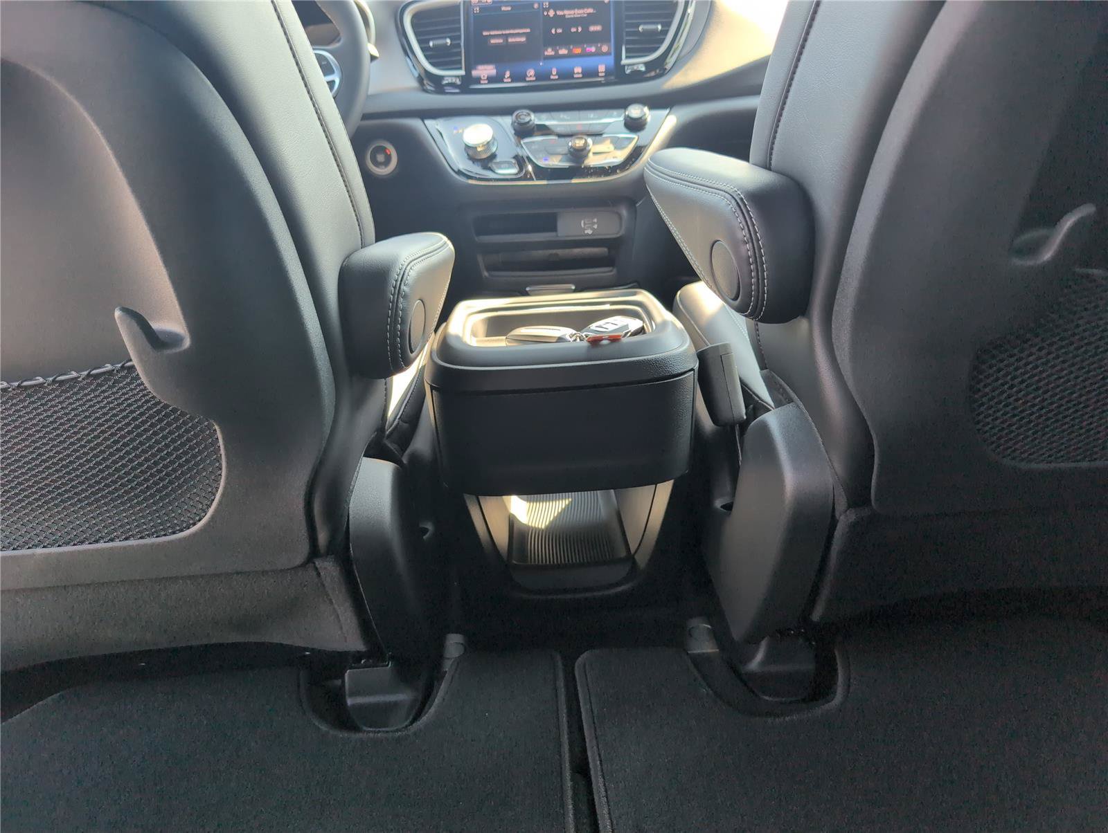 New 2027 Chrysler Pacifica LX FWD image 34