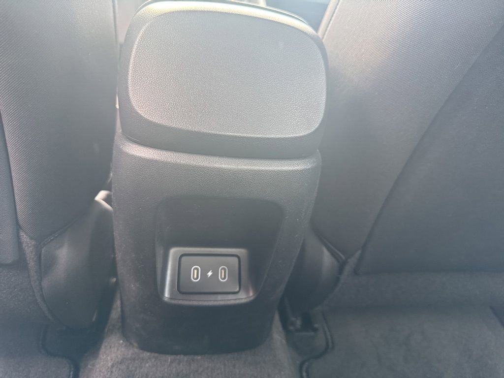 Certified 2025 Hyundai Elantra Sport image 32