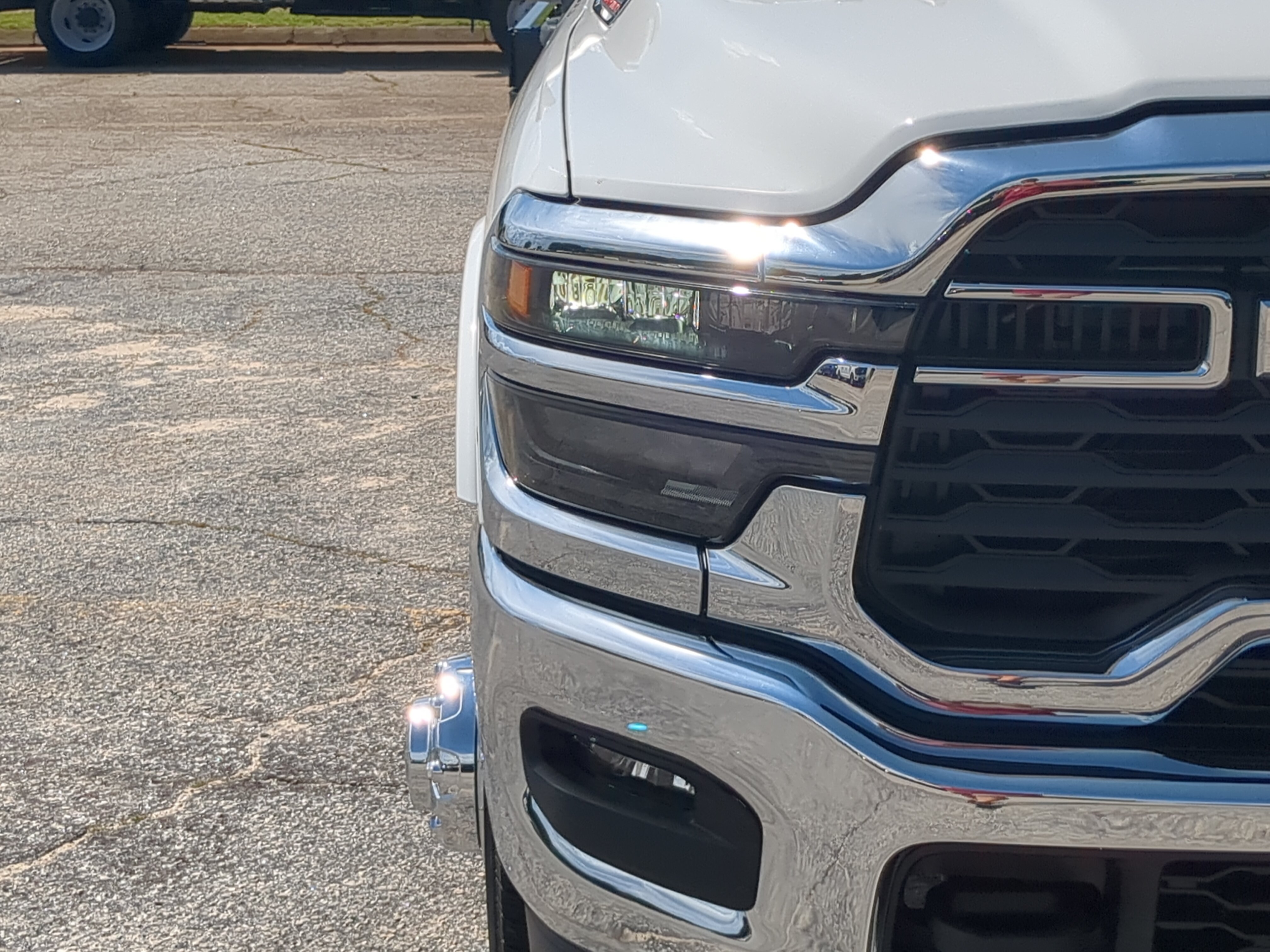 New 2026 RAM 3500 Big Horn AWD/4WD image 8