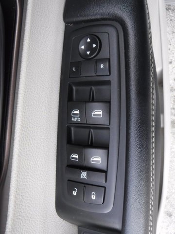 Certified 2020 Chrysler Voyager L image 16