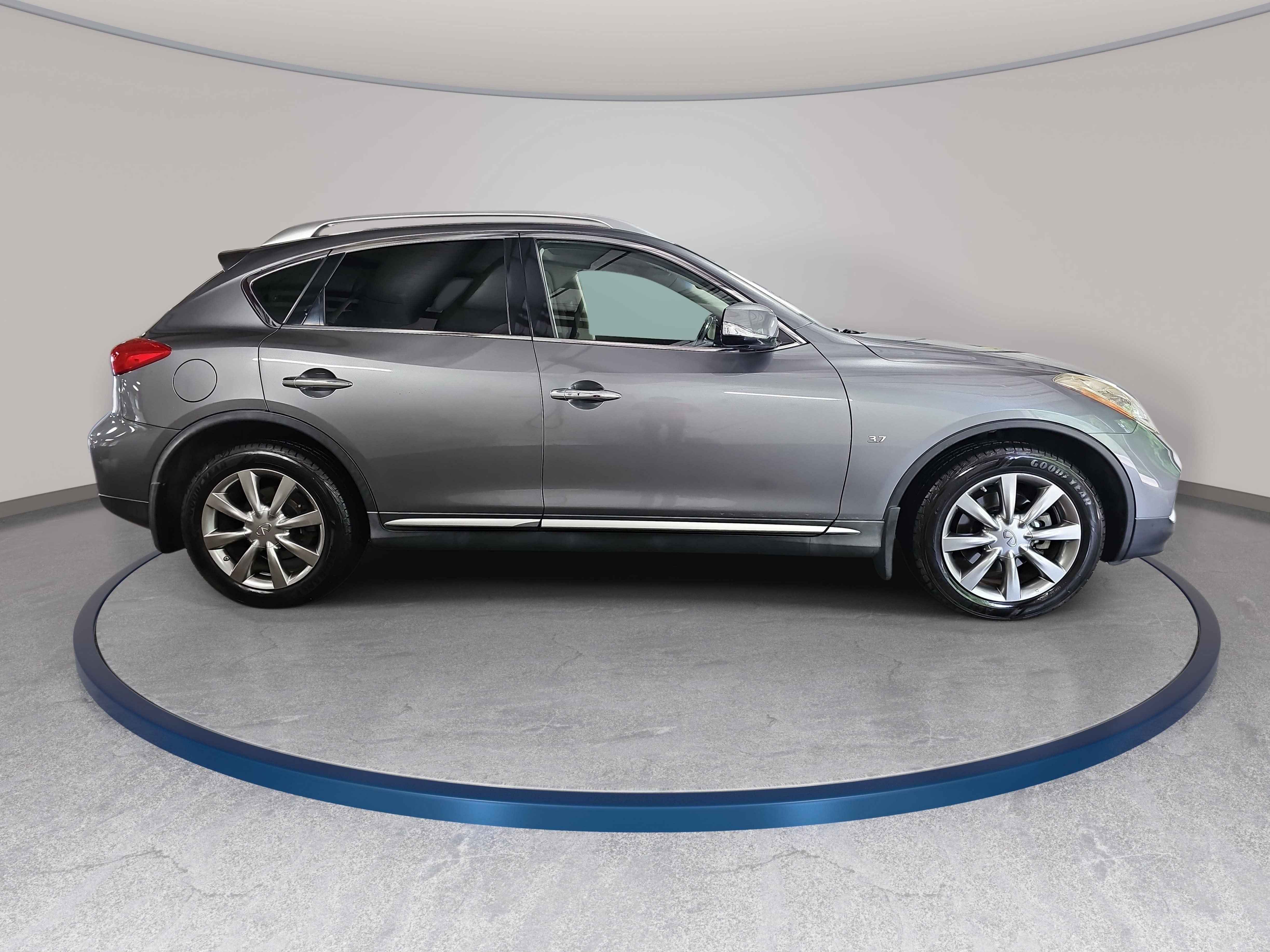 Used 2016 INFINITI QX50 2WD w/ Premium Plus Package image 4