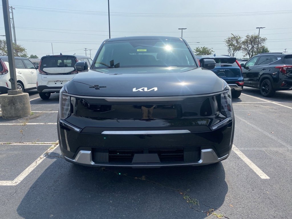 New 2026 Kia EV9 Light image 2