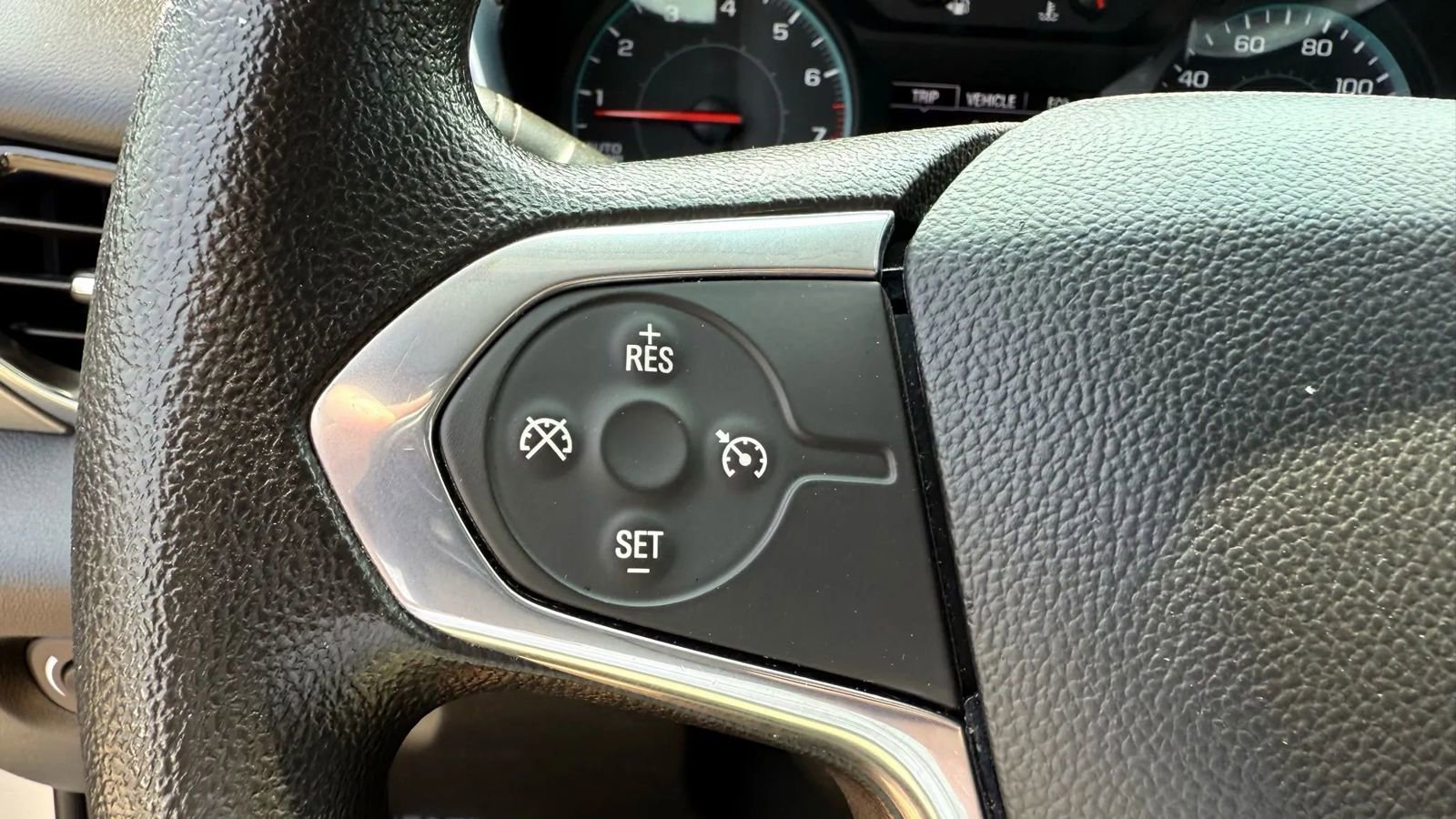 Used 2020 Chevrolet Traverse LS image 18