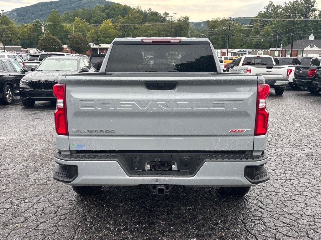 Used 2025 Chevrolet Silverado 1500 RST AWD/4WD image 6
