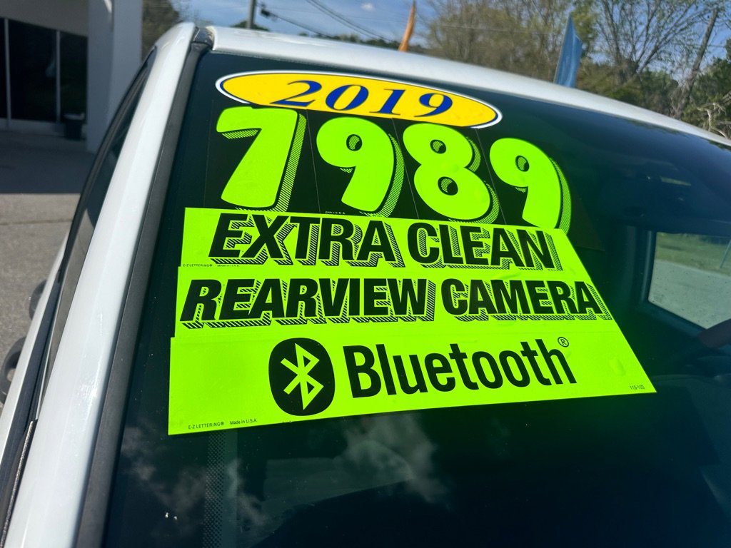Used 2019 Dodge Grand Caravan SE w/ UConnect Hands-Free Group image 24