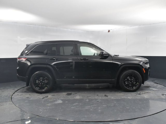 New 2026 Jeep Grand Cherokee Altitude AWD/4WD image 10