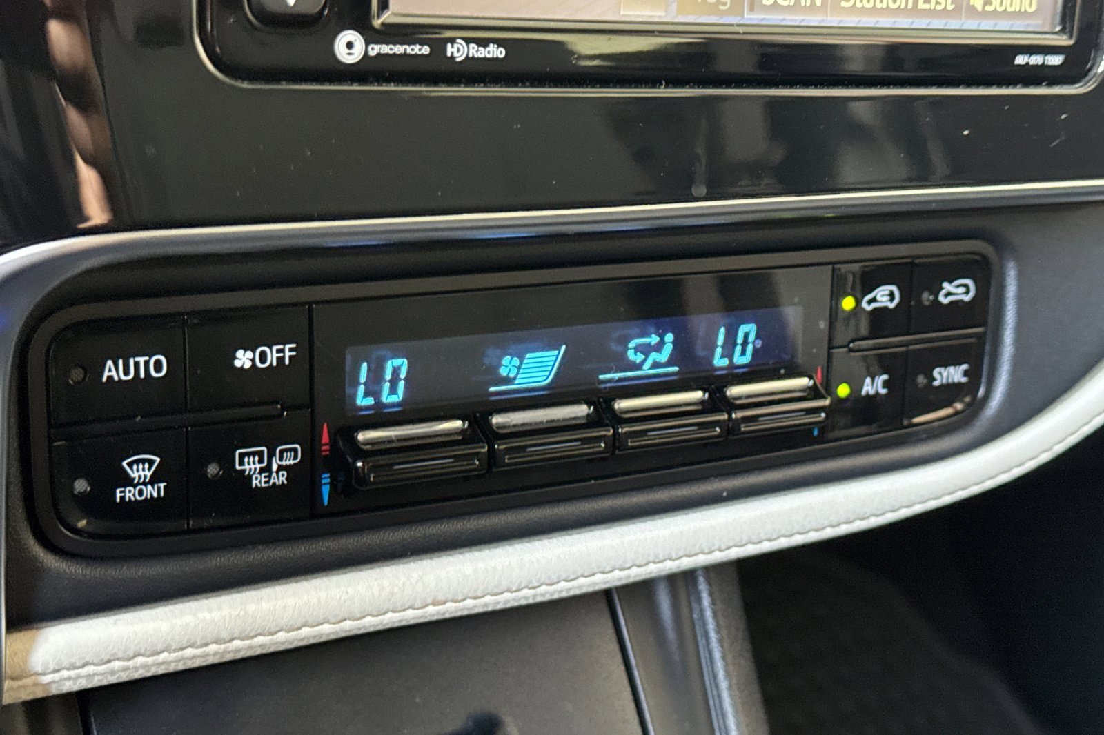 Used 2018 Toyota Corolla iM w/ All-Weather Mat Package image 18