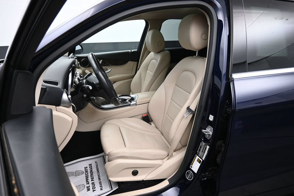 Used 2019 Mercedes-Benz GLC 300 4MATIC image 21