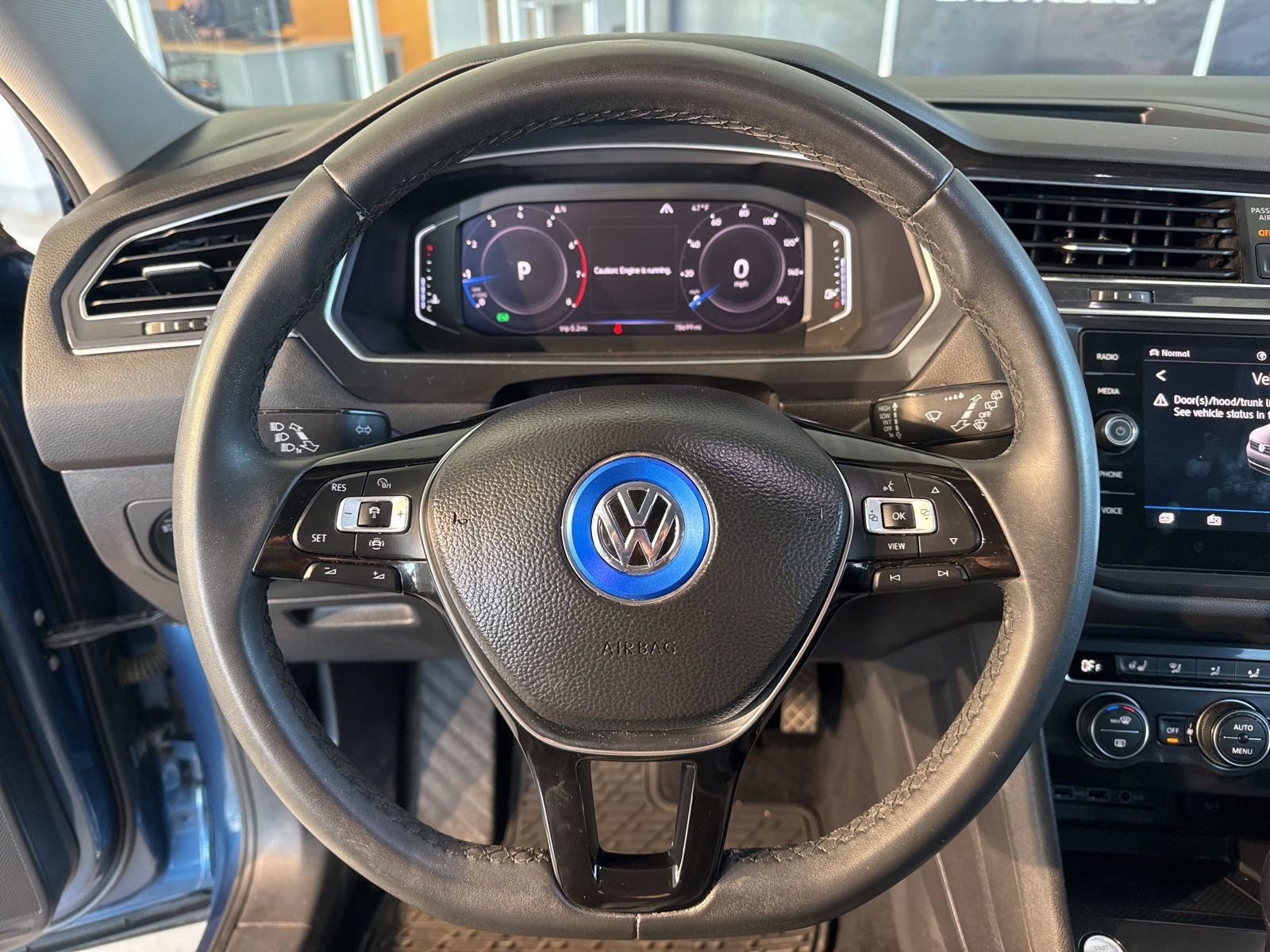 Used 2020 Volkswagen Tiguan SEL w/ 3rd Row Seat Package image 27