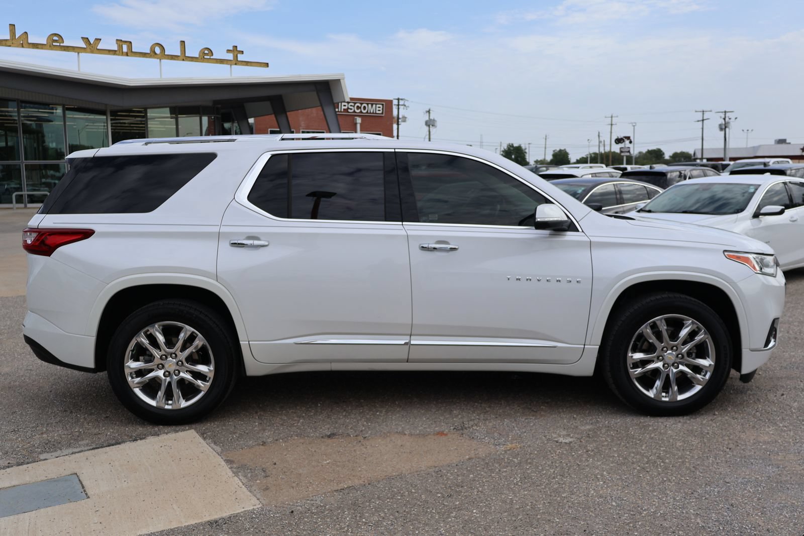Used 2021 Chevrolet Traverse High Country FWD image 5