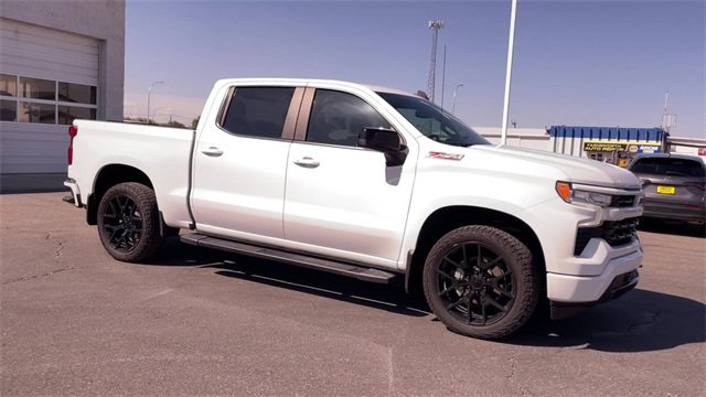 Used 2022 Chevrolet Silverado 1500 RST image 3