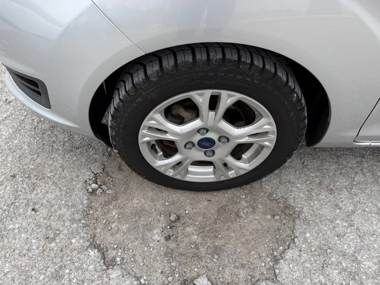 Used 2016 Ford Fiesta SE image 9