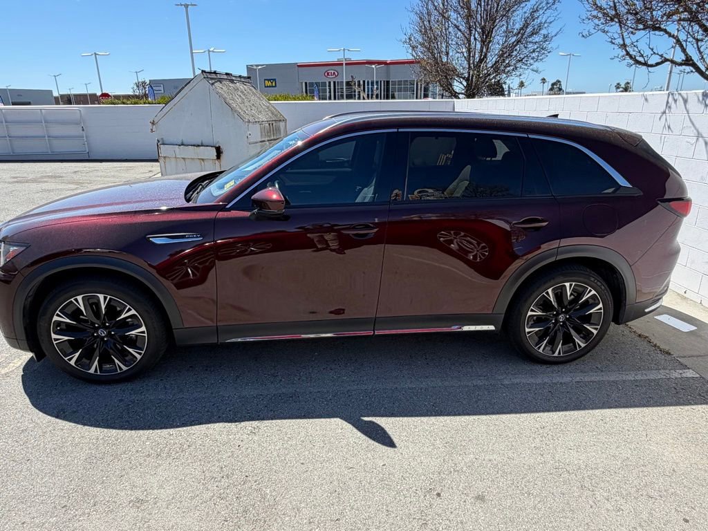 Used 2024 MAZDA CX-90 Plug-In Hybrid w/ Premium Pkg image 2